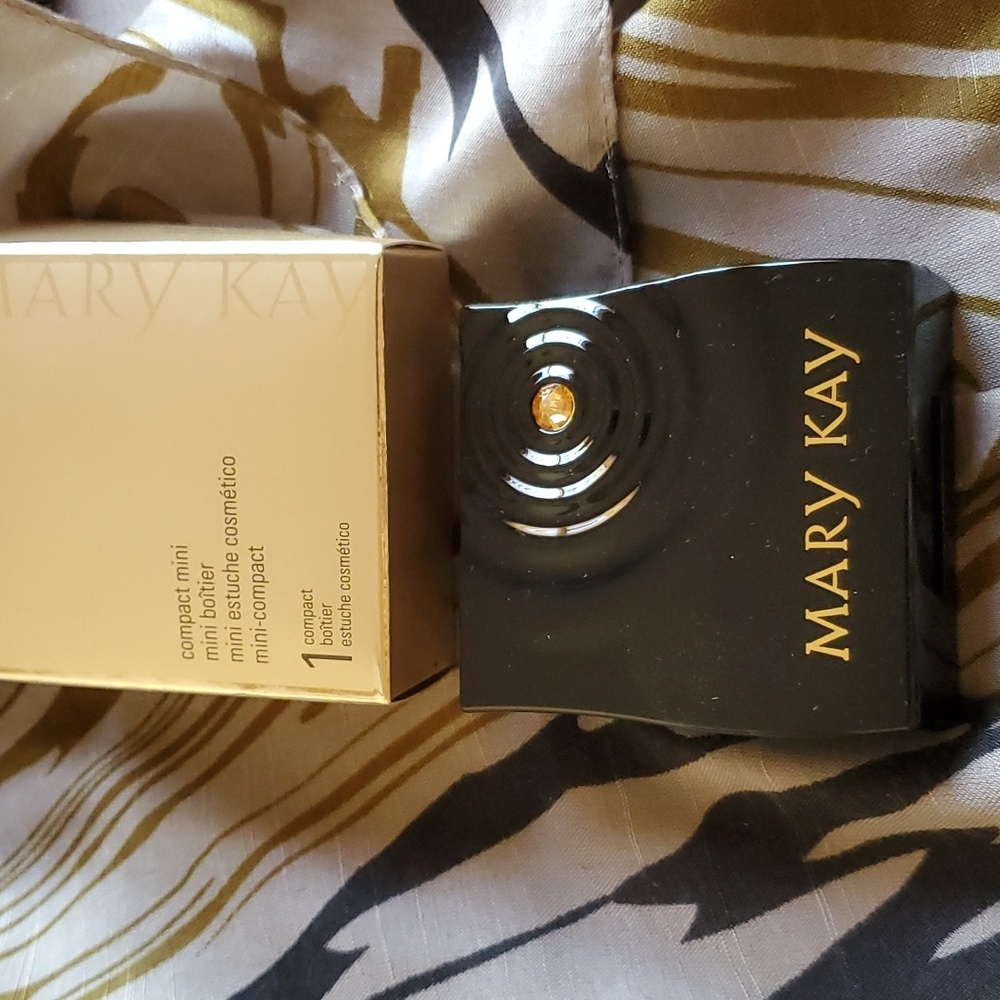 Mary Kay Compact Mini